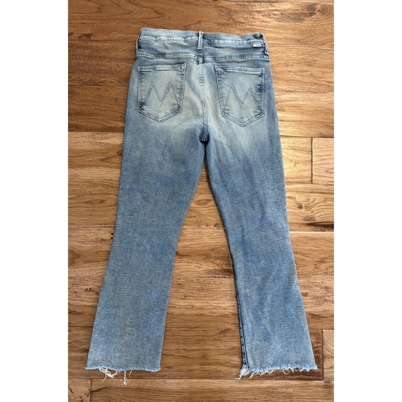 MOTHER Denim - MOTHER Insider Crop Step Fray Jeans Love In A Boat Wash Women's 31 Raw‎ Hem